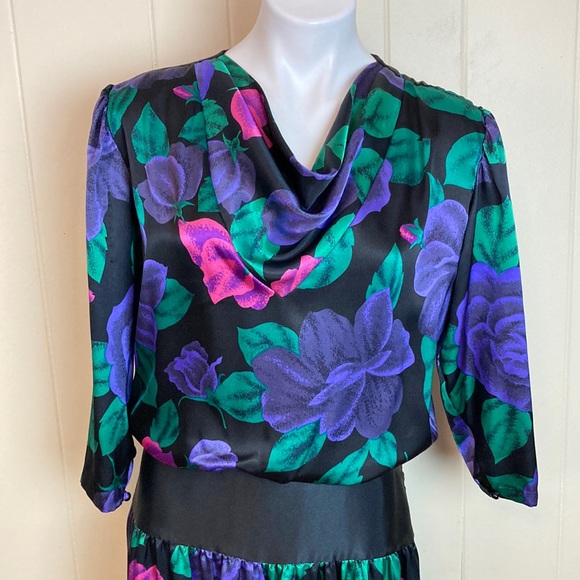 COPY - Vintage 80s 90s Cowl Neck Floral Drop Waist Party Dress Medium Golden Gi… - Picture 3 of 5